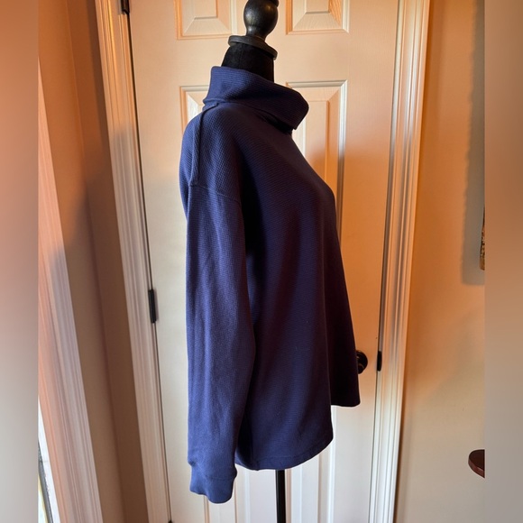 Lands’ End Women's waffle Navy Turtleneck Sweater - Picture 9 of 11